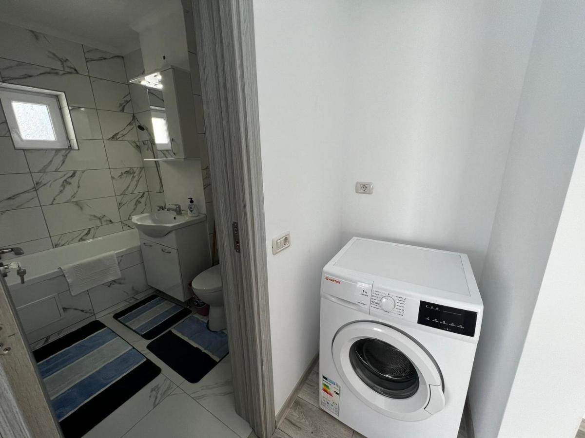 Cozy Urban Accommodation In Beautiful スチャヴァ エクステリア 写真
